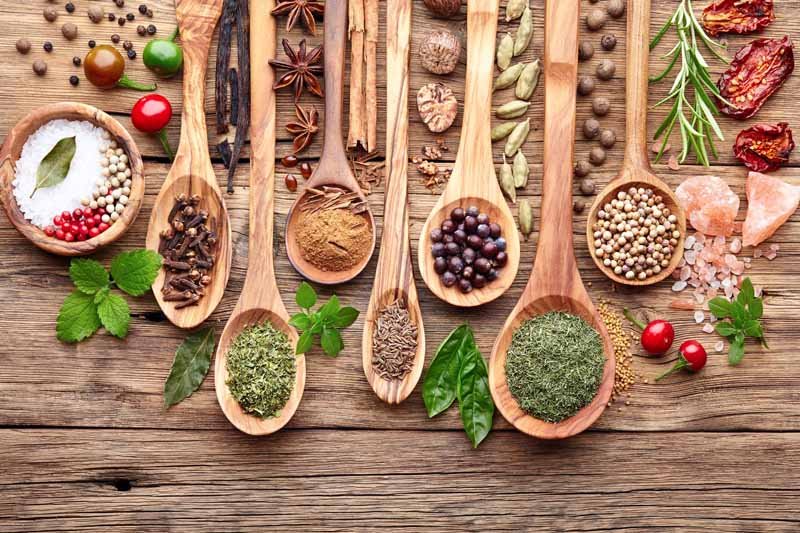 Herbs and Spices (29 nutrition tips)